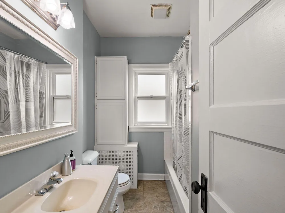 1521 Grand Avenue Saint Paul, MN 55105