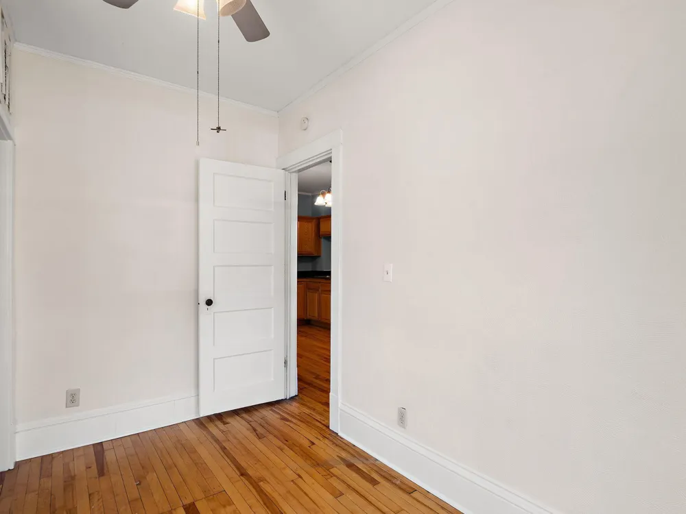 1521 Grand Avenue Saint Paul, MN 55105