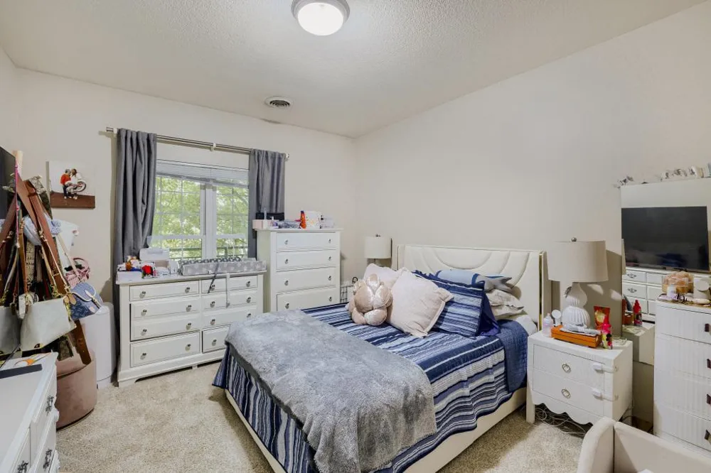 2850 Cedar Ave S #202 Minneapolis, MN 55407