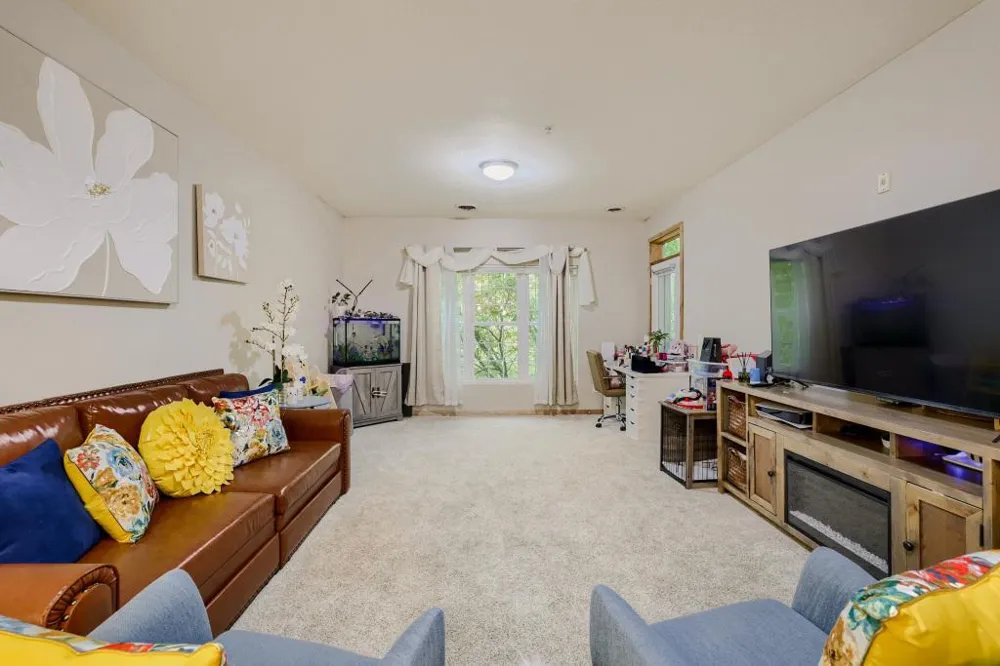 2850 Cedar Ave S #202 Minneapolis, MN 55407