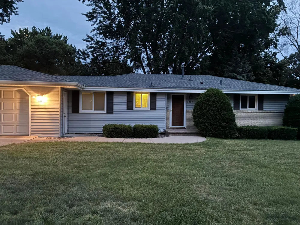 2009 W 83rd Street Bloomington, MN 55431
