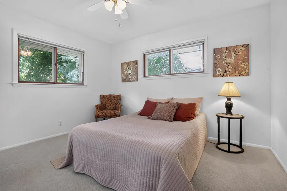 2009 W 83rd Street Bloomington, MN 55431