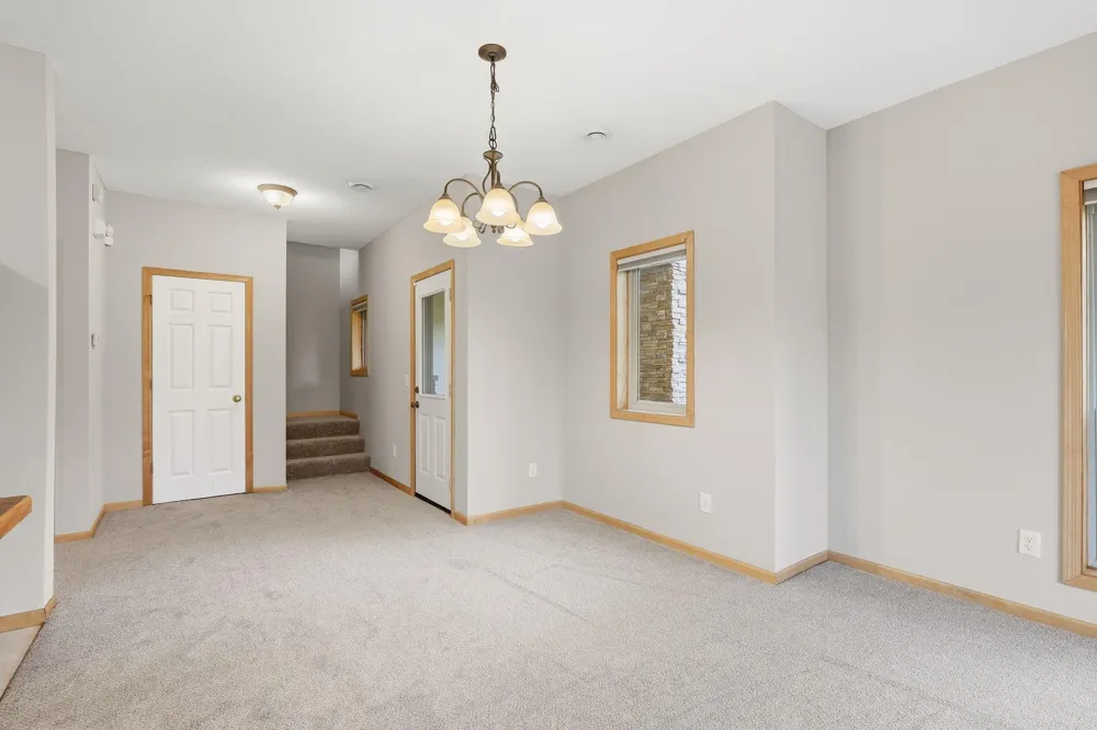 675 Sienna Drive Watertown, MN 55388