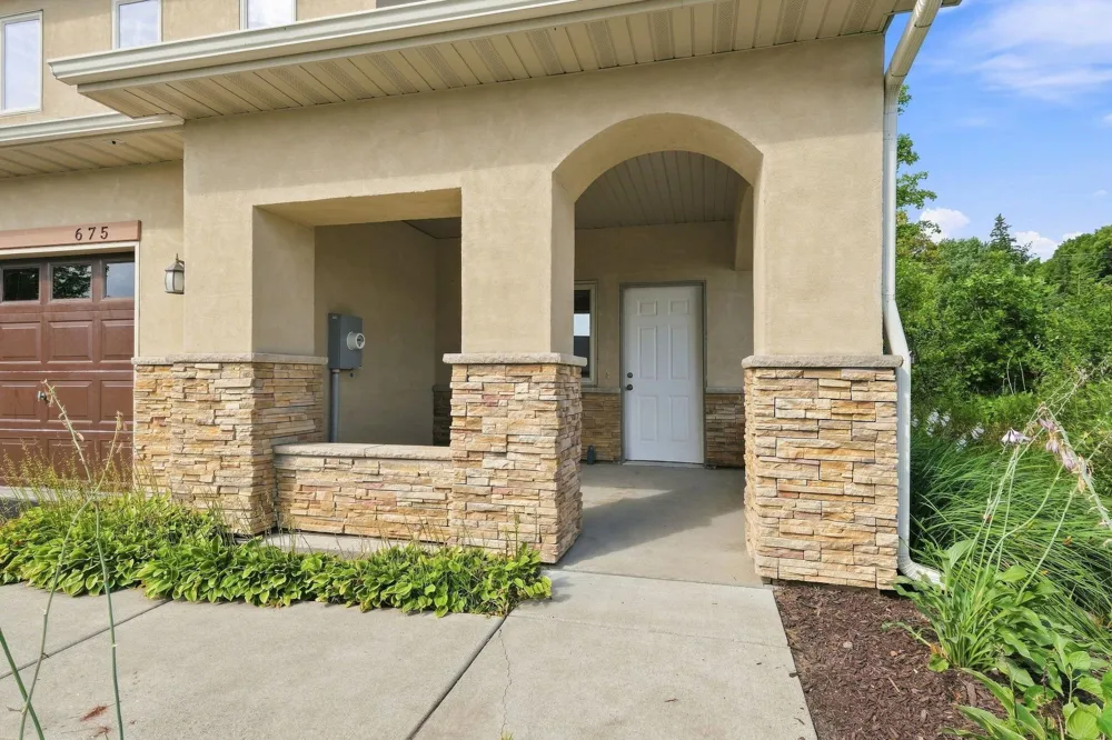 675 Sienna Drive Watertown, MN 55388