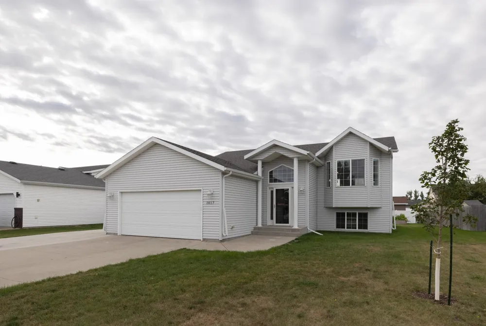 1017 Westport Parkway West Fargo, ND 58078