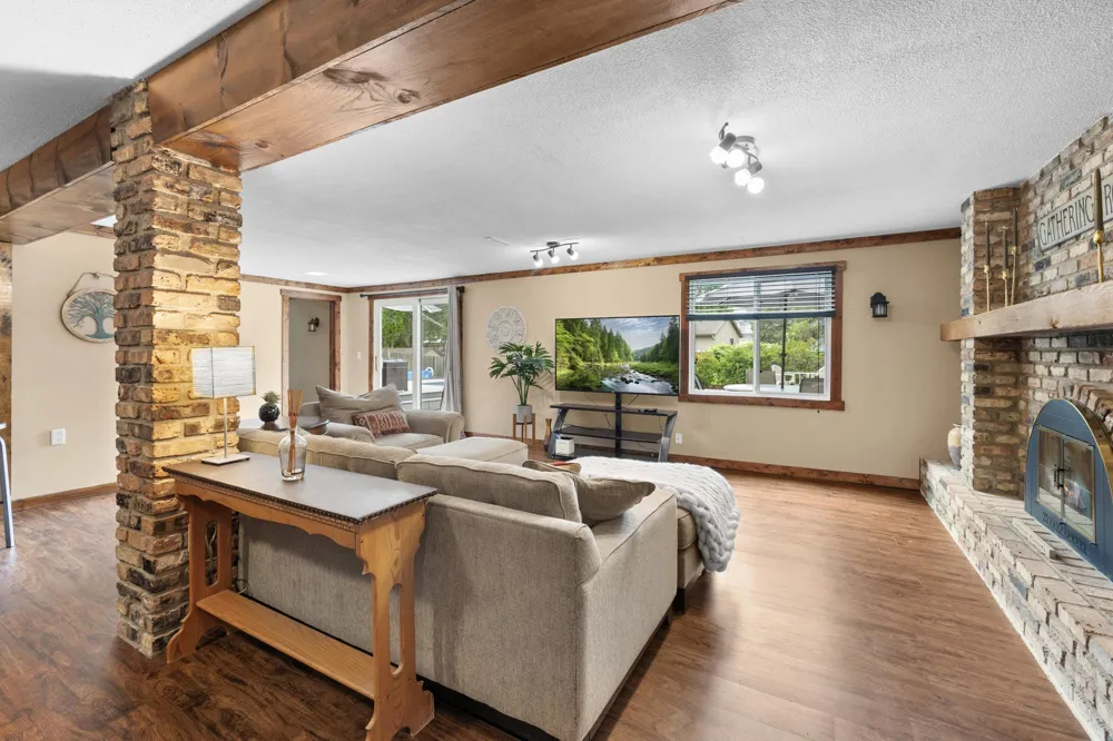 7835 Berkshire Lane Maple Grove, MN 55311