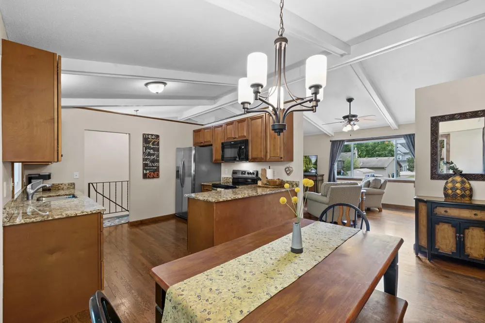 7835 Berkshire Lane Maple Grove, MN 55311