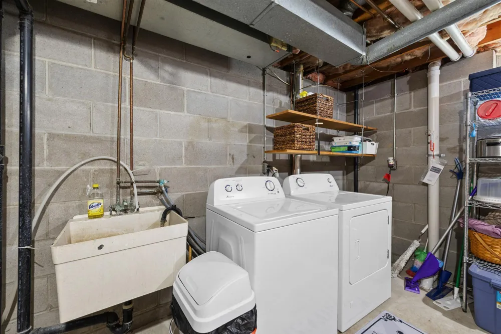 7835 Berkshire Lane Maple Grove, MN 55311
