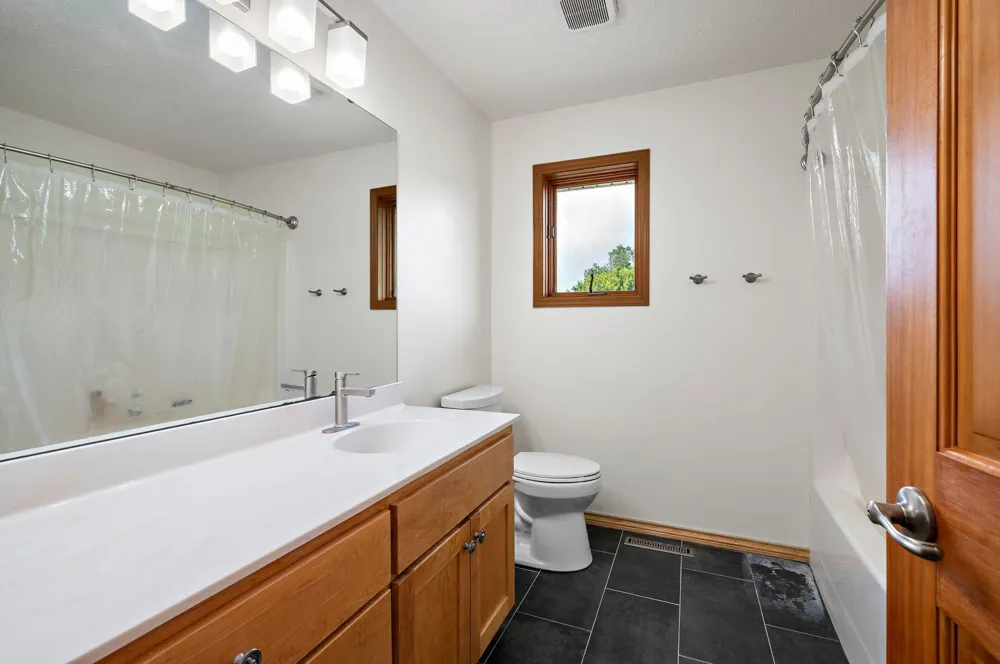 6786 Yellowstone Lane Maple Grove, MN 55311