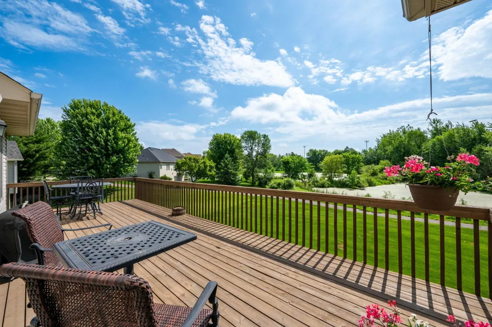 6786 Yellowstone Lane Maple Grove, MN 55311