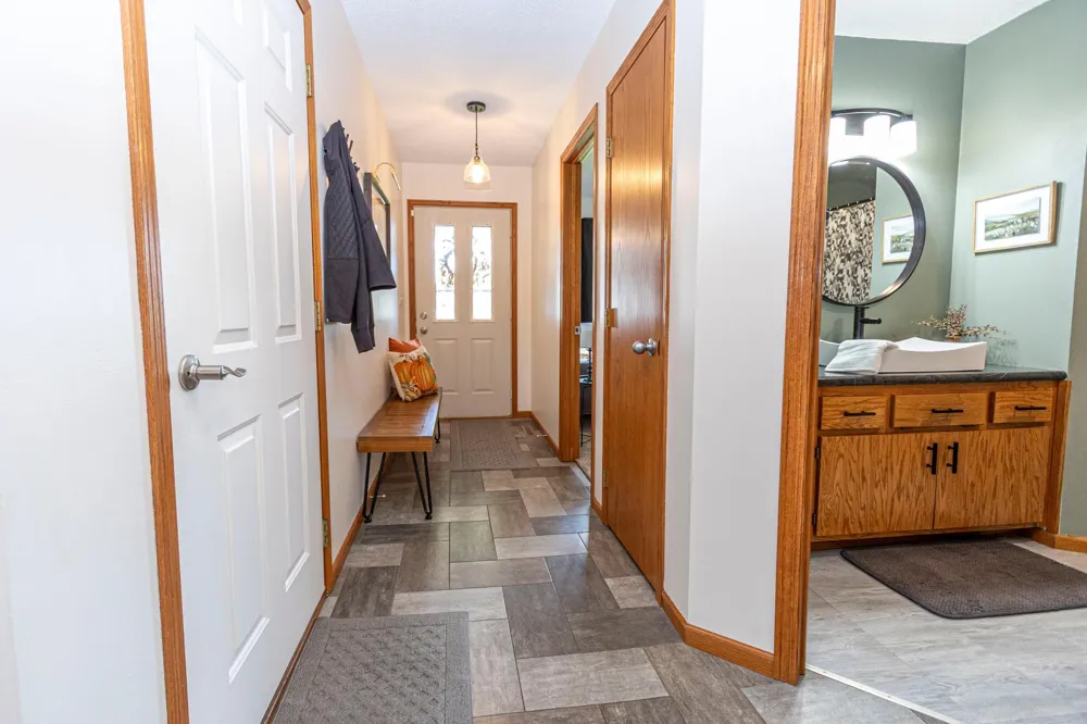 412 Voyager Drive Alexandria, MN 56308