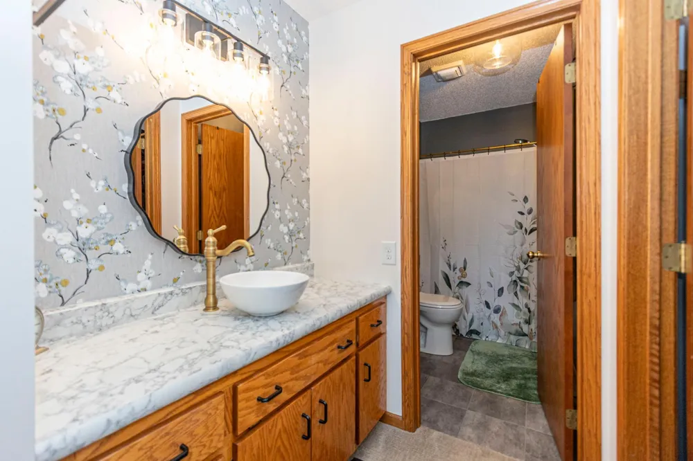 412 Voyager Drive Alexandria, MN 56308