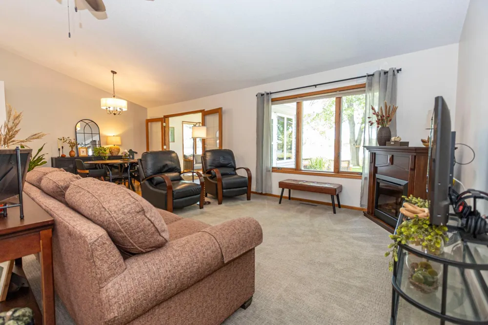 412 Voyager Drive Alexandria, MN 56308