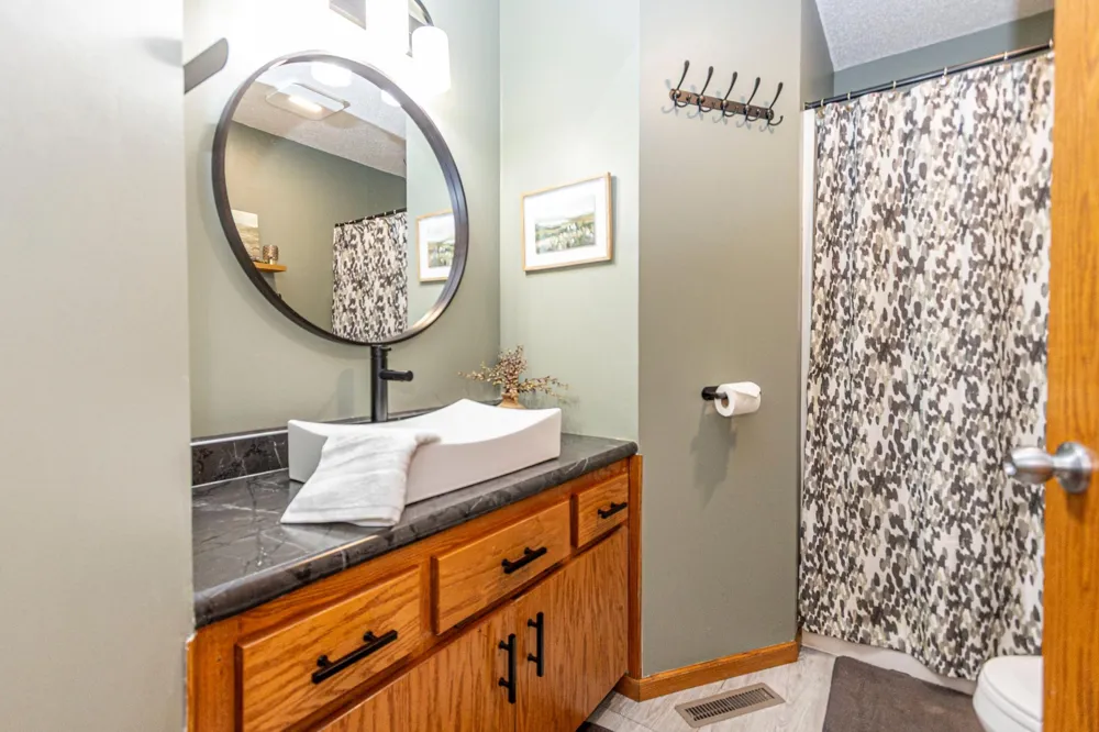 412 Voyager Drive Alexandria, MN 56308