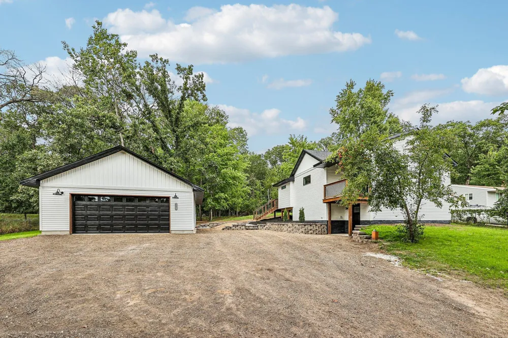 8631 241st Avenue NE Stacy, MN 55079