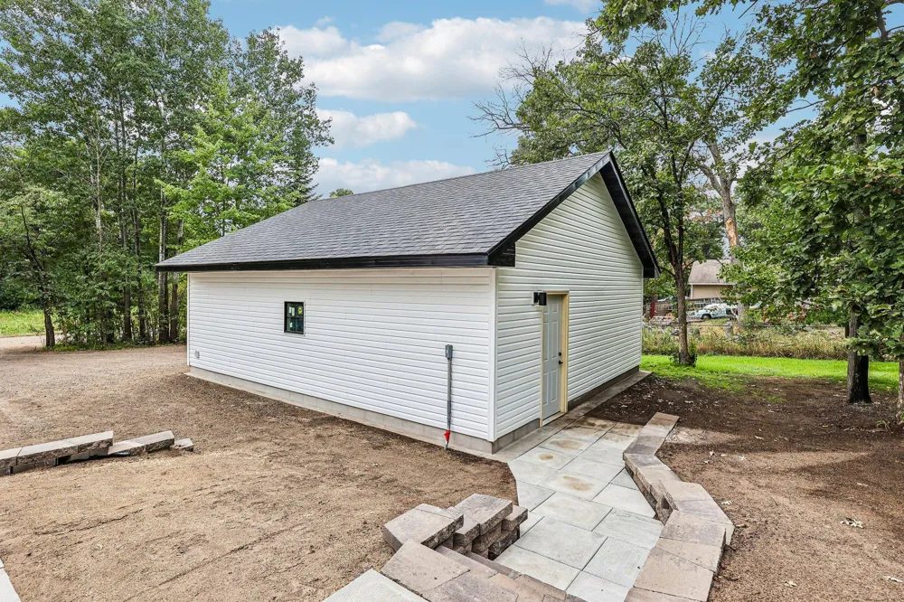 8631 241st Avenue NE Stacy, MN 55079