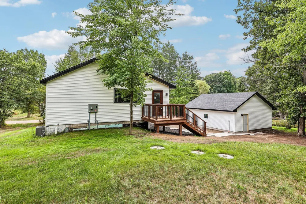 8631 241st Avenue NE Stacy, MN 55079