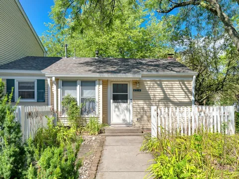 4954 Grenwich Trail