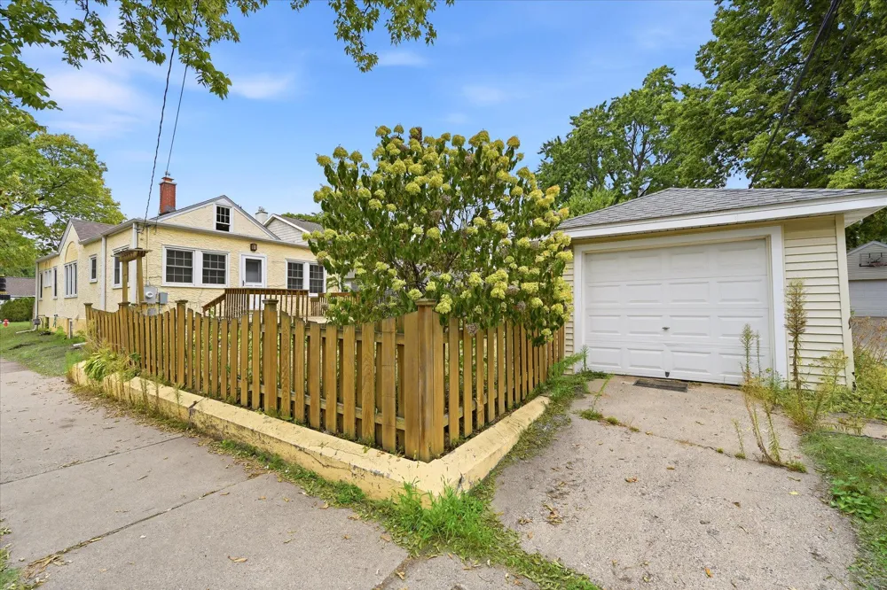 4857 Xerxes Avenue S Minneapolis, MN 55410