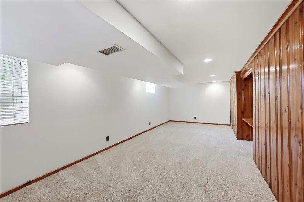 4857 Xerxes Avenue S Minneapolis, MN 55410