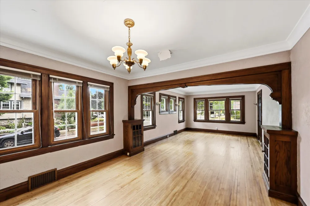 4857 Xerxes Avenue S Minneapolis, MN 55410