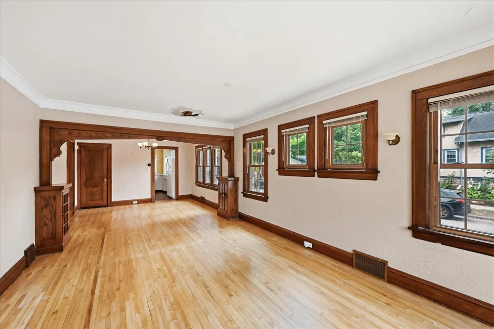4857 Xerxes Avenue S Minneapolis, MN 55410