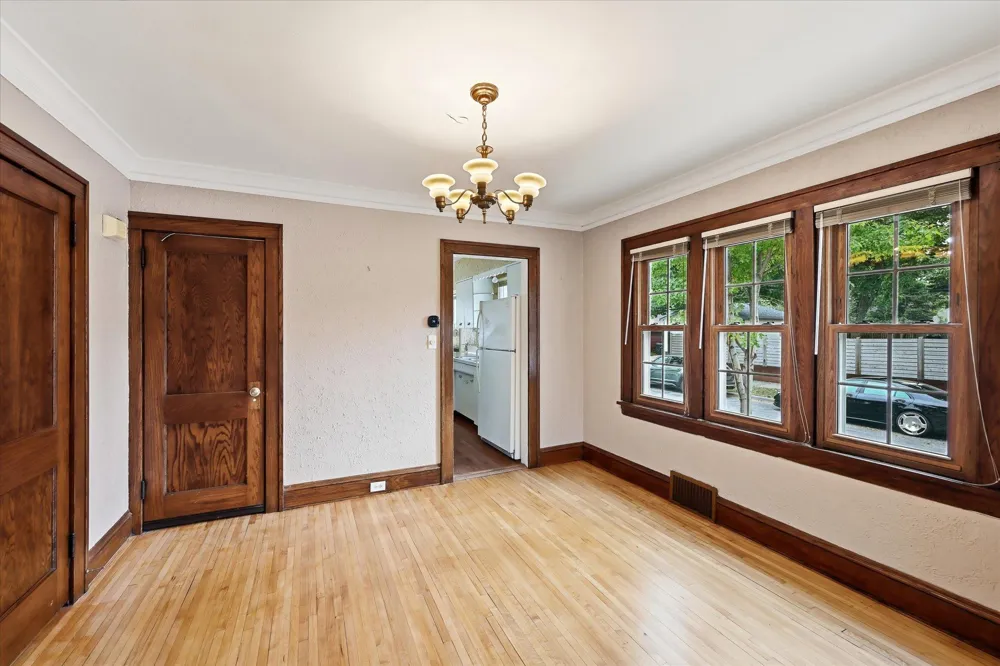 4857 Xerxes Avenue S Minneapolis, MN 55410