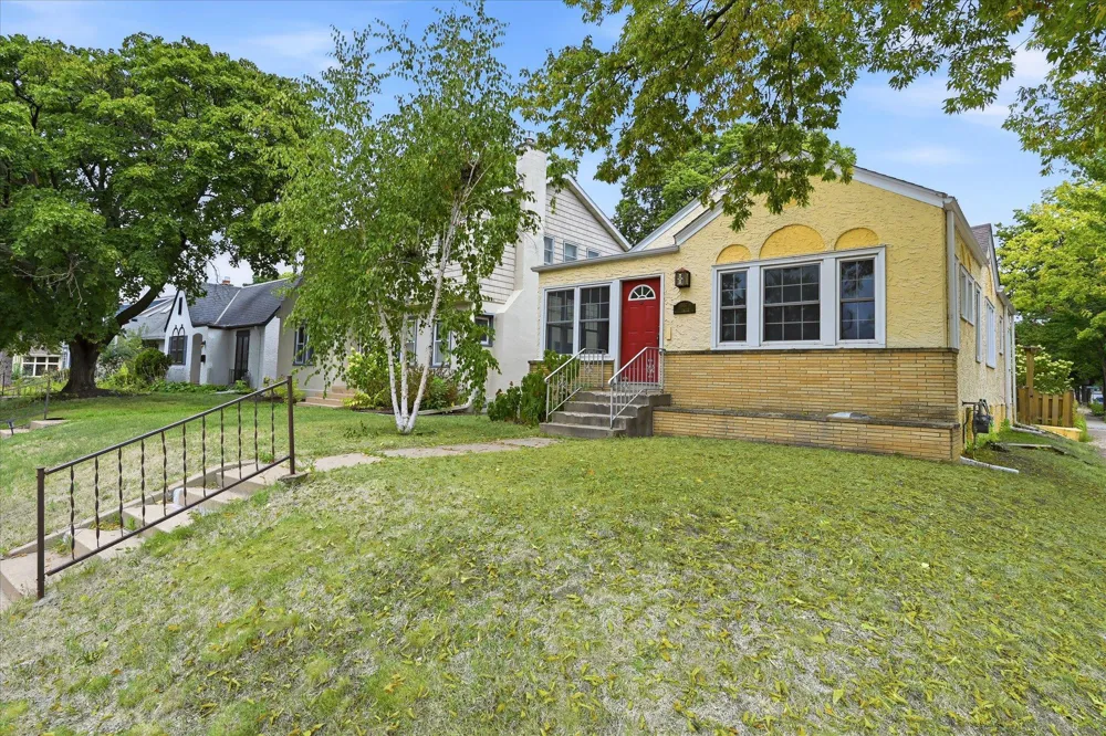 4857 Xerxes Avenue S Minneapolis, MN 55410