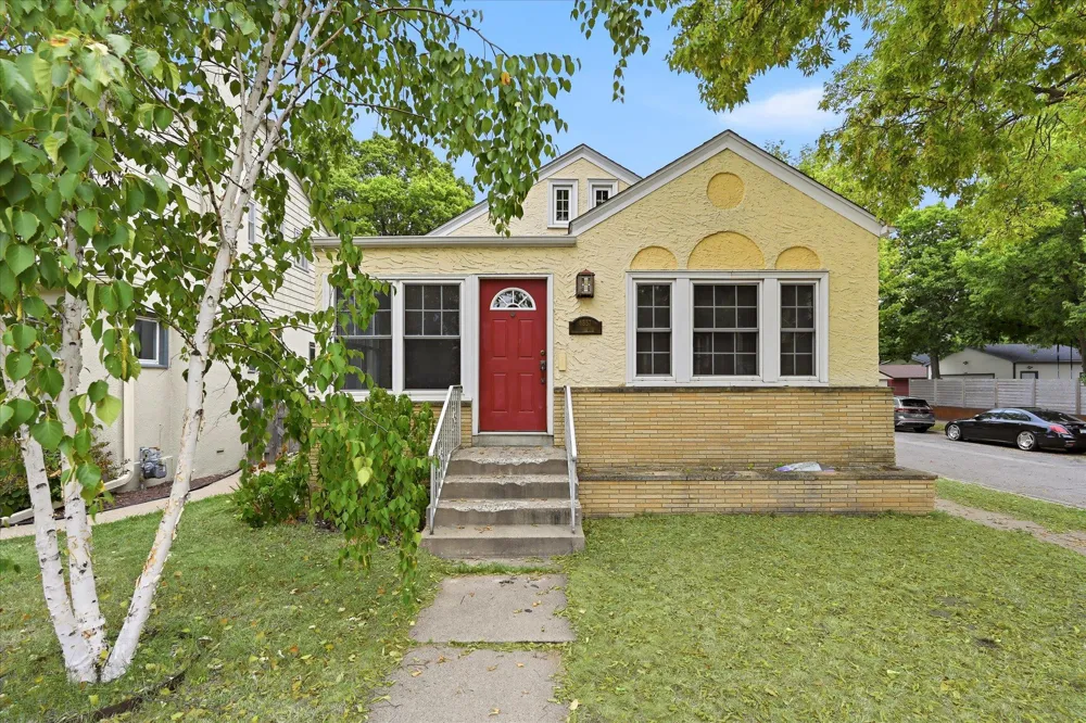 4857 Xerxes Avenue S Minneapolis, MN 55410