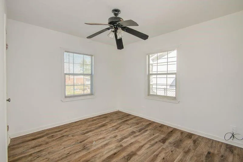 714 W 7th Street Freeport, TX 77541