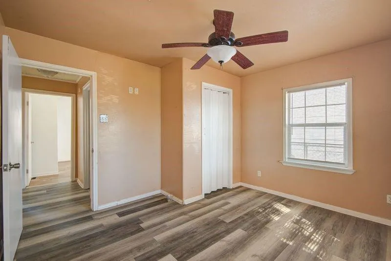 714 W 7th Street Freeport, TX 77541