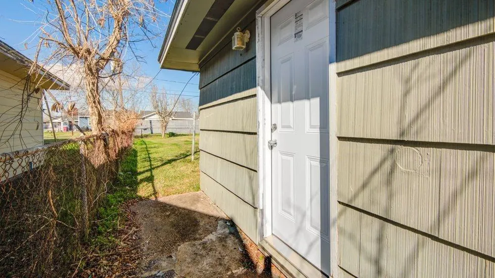 714 W 7th Street Freeport, TX 77541