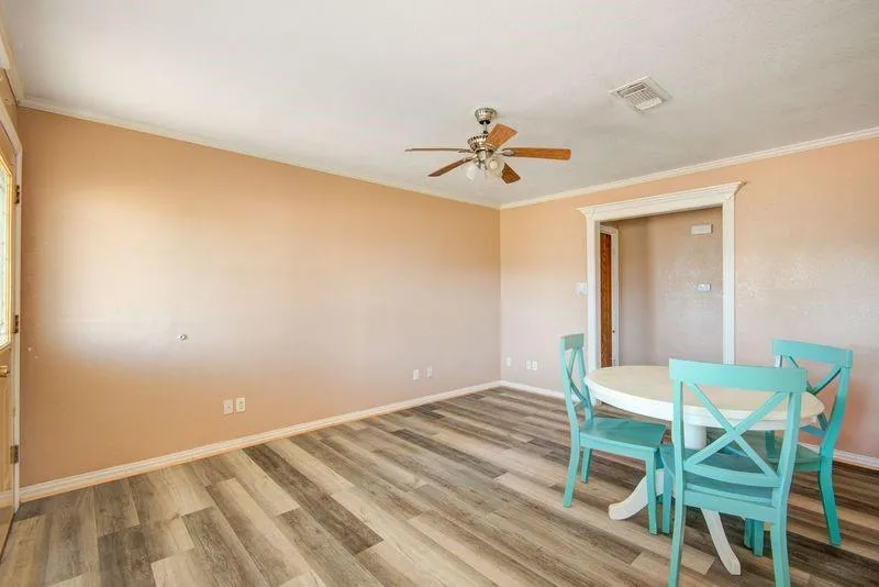 714 W 7th Street Freeport, TX 77541