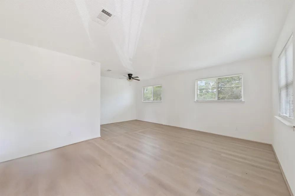 700 Lyle W Avenue #C Cleveland, TX 77327