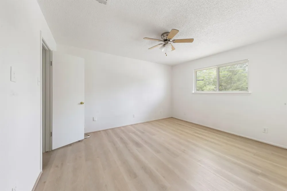 700 Lyle W Avenue #C Cleveland, TX 77327