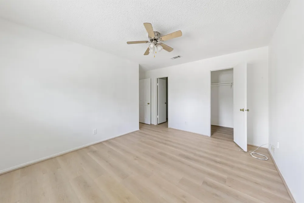 700 Lyle W Avenue #C Cleveland, TX 77327