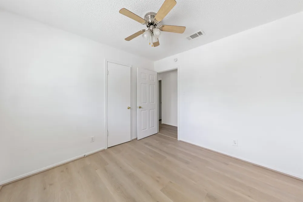700 Lyle W Avenue #C Cleveland, TX 77327