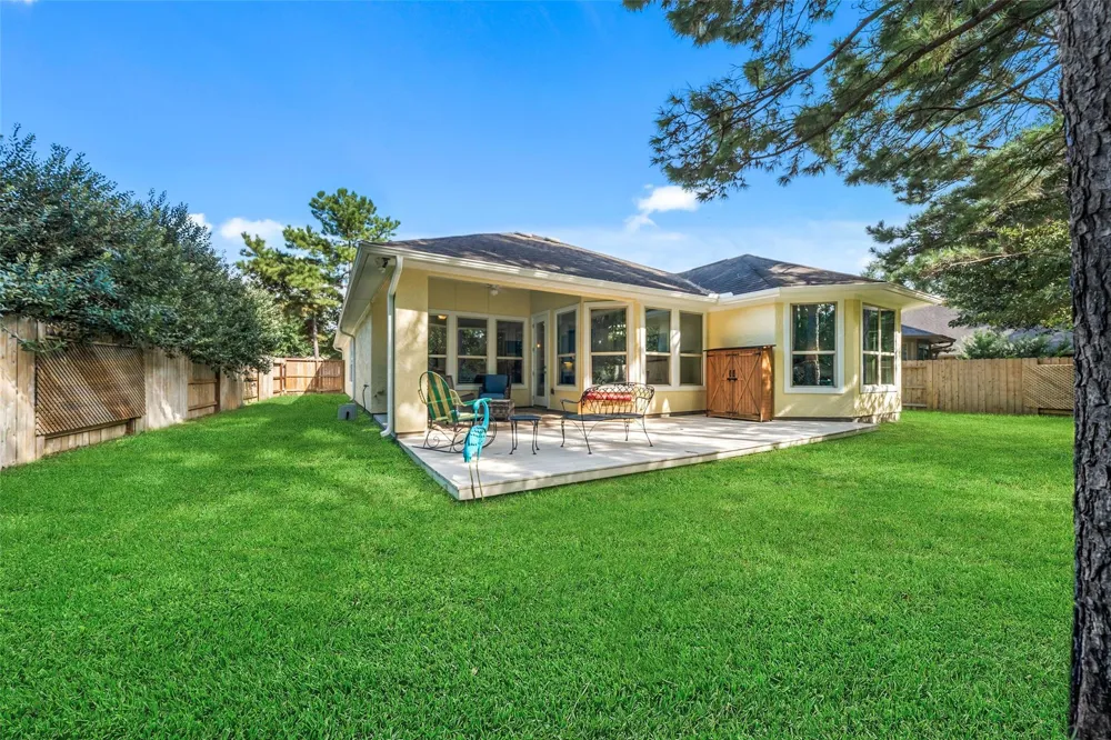 138 Claret Cup Lane Montgomery, TX 77316