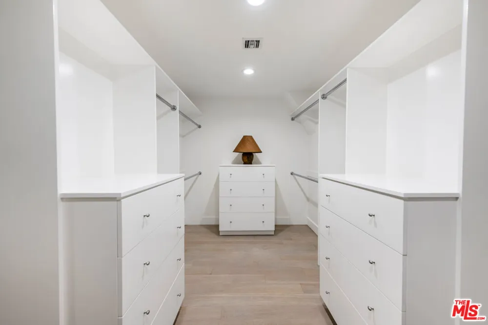 7089 Birdview Avenue Malibu, CA 90265