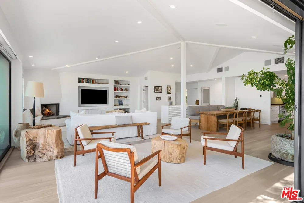 7089 Birdview Avenue Malibu, CA 90265