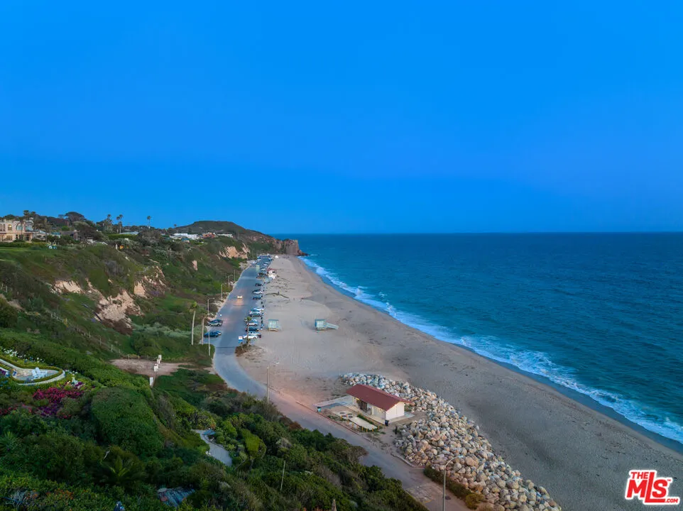7089 Birdview Avenue Malibu, CA 90265