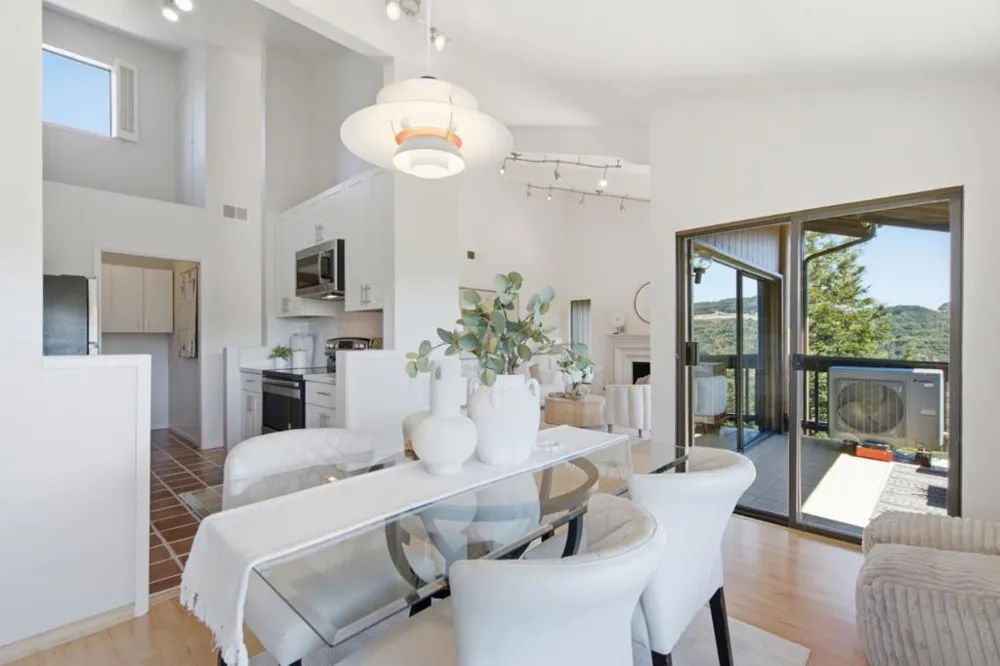 3368 La Mesa Drive #12 San Carlos, CA 94070