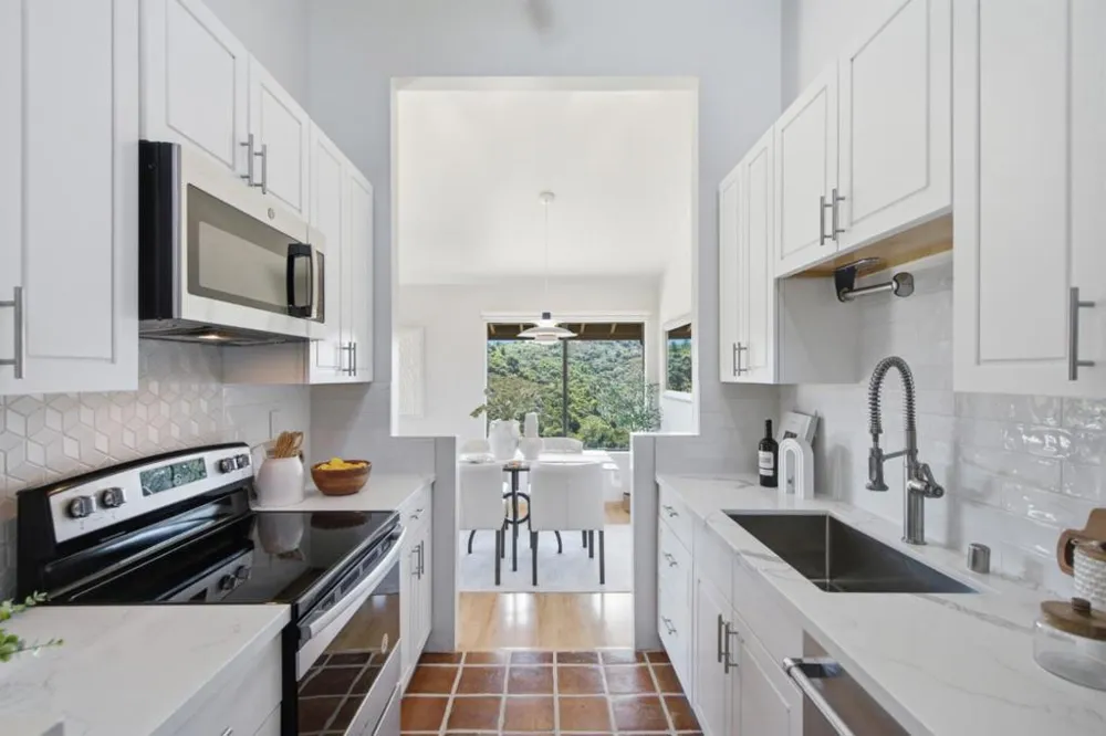 3368 La Mesa Drive #12 San Carlos, CA 94070