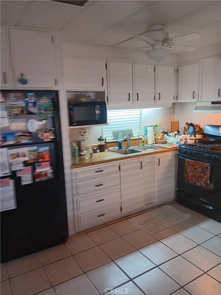 575 S Lyon Avenue #142 Hemet, CA 92543