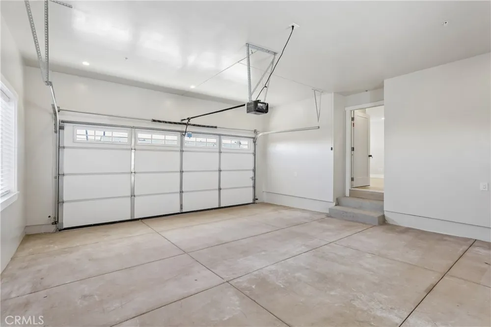 23 E Pine Street Altadena, CA 91001