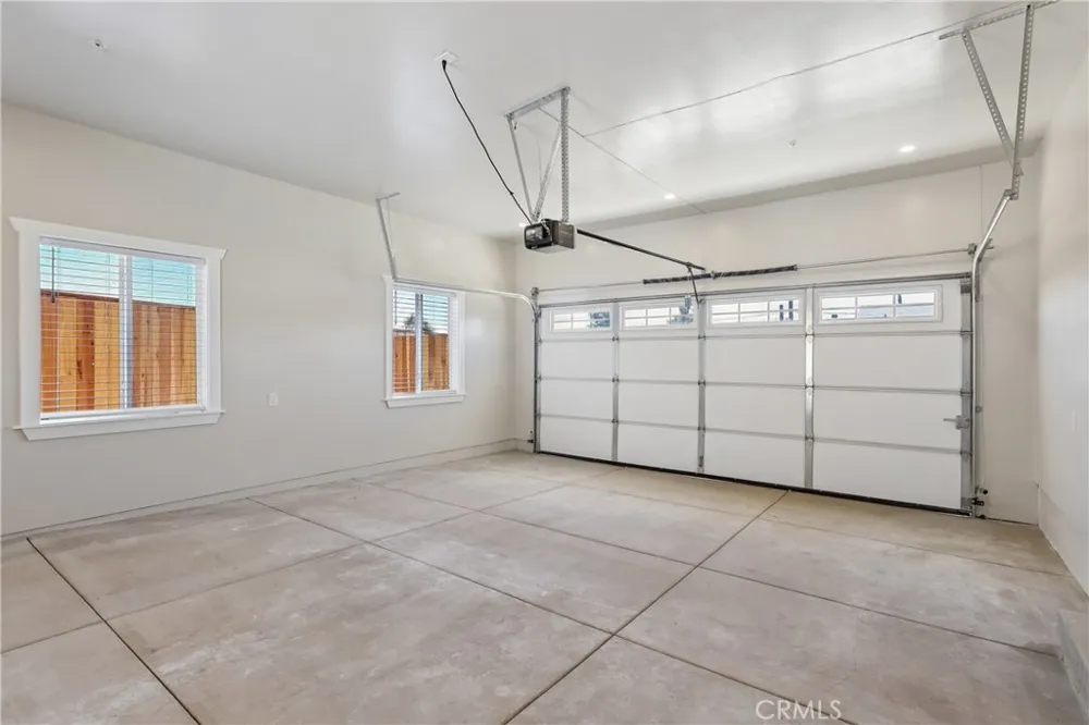 23 E Pine Street Altadena, CA 91001