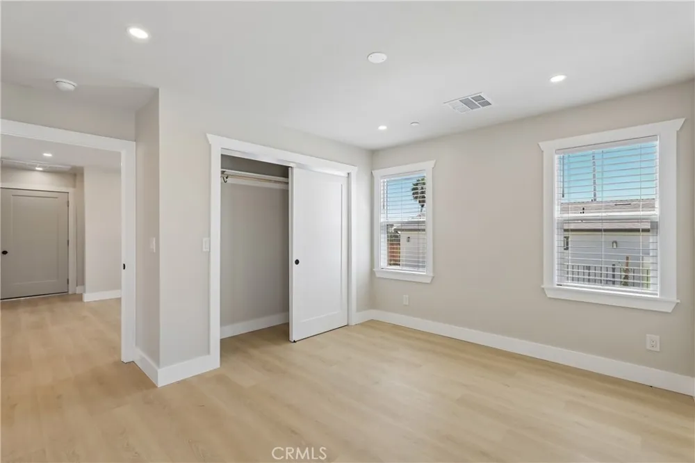 23 E Pine Street Altadena, CA 91001