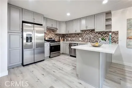 17311 Peach Irvine, CA 92612
