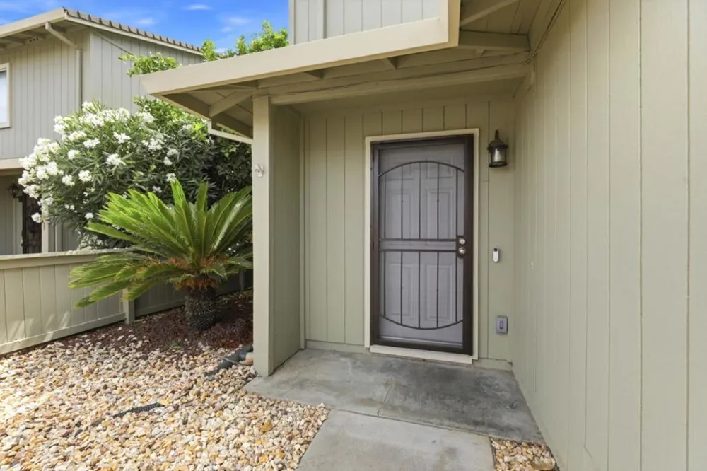 79 Knight Lane Hollister, CA 95023