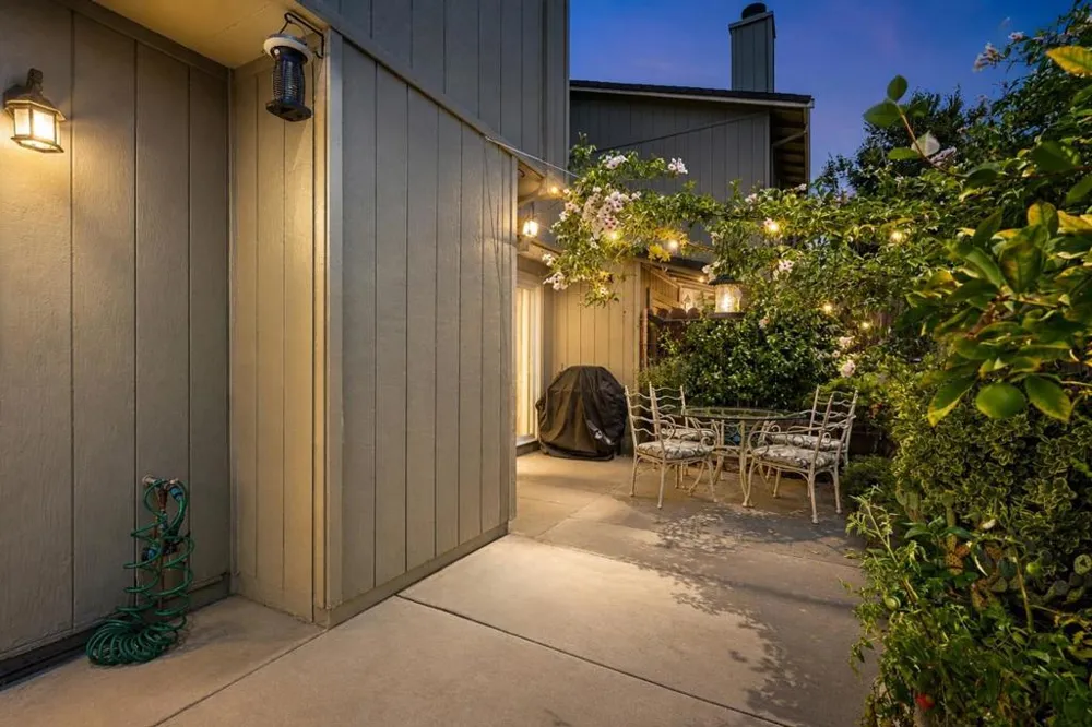 79 Knight Lane Hollister, CA 95023